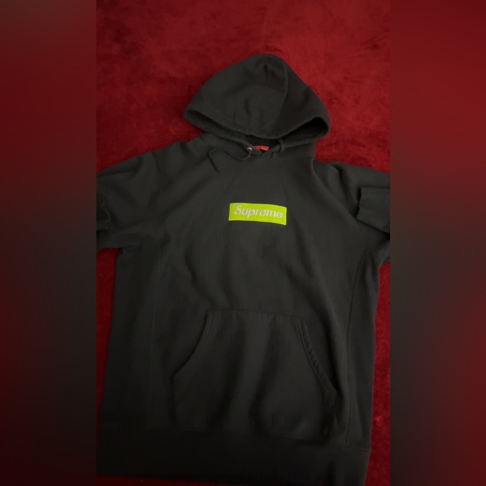 Supreme box logo hoodie (FW17)